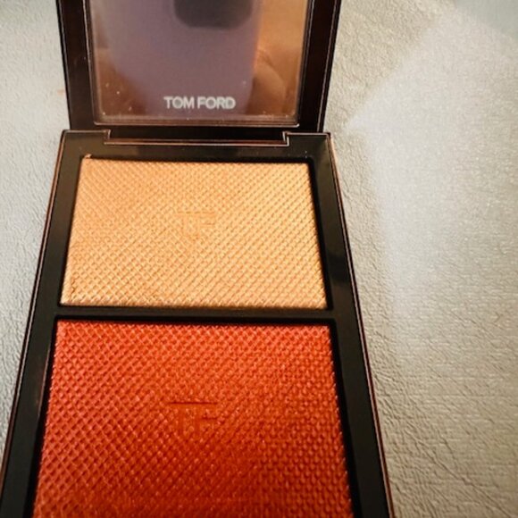 Tom Ford Illuminating Duo - Picture 3 of 3